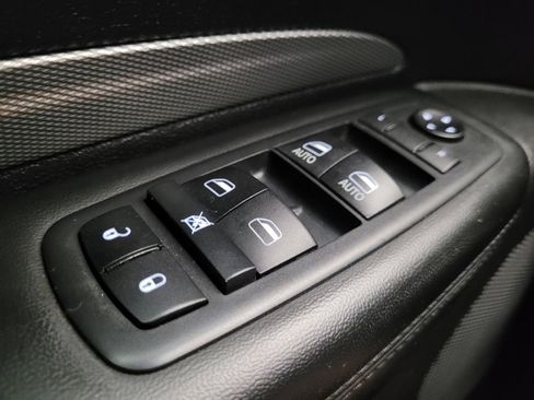 Used 2018 Dodge Durango GT image 27