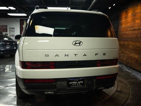 Used 2025 Hyundai Santa Fe SEL FWD image 6