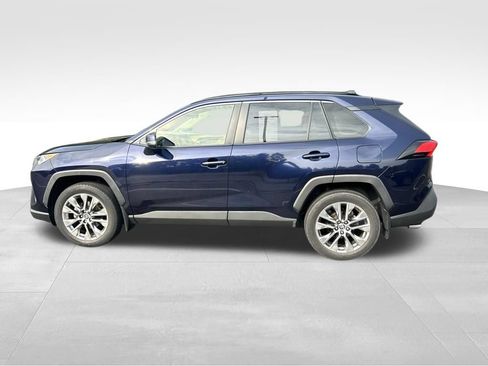 Used 2020 Toyota RAV4 XLE Premium AWD/4WD image 2