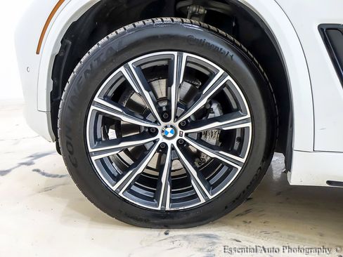 Used 2019 BMW X5 xDrive40i w/ M Sport Package AWD/4WD image 12
