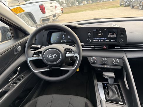 New 2026 Hyundai Elantra SE w/ Cargo Package image 9