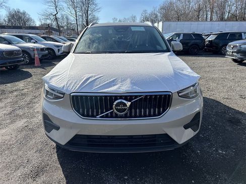 New 2025 Volvo XC40 B5 Core w/ Protection Package Premier image 3