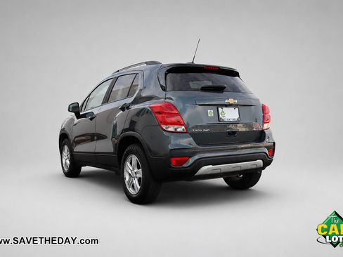 Used 2022 Chevrolet Trax LT w/ LT Convenience Package AWD/4WD image 6
