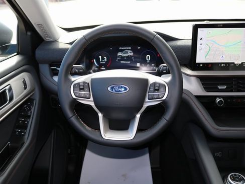 New 2026 Ford Explorer Active w/ Active Comfort Package image 9