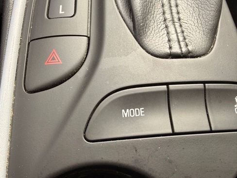 Used 2017 Chevrolet Volt LT w/ Comfort Package FWD image 20