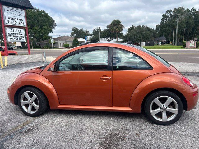 Used 2010 Volkswagen Beetle Coupe FWD image 8