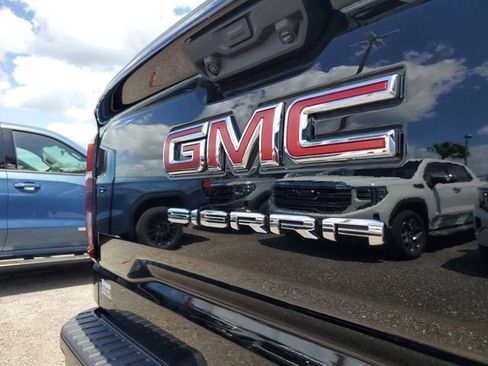 New 2026 GMC Sierra 1500 Elevation AWD/4WD image 7