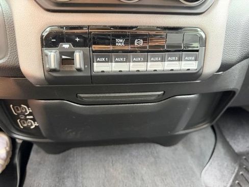 Used 2020 RAM 2500 Big Horn w/ Level 1 Equipment Group AWD/4WD image 19