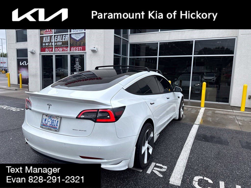 Used 2022 Tesla Model 3 Long Range AWD/4WD image 4