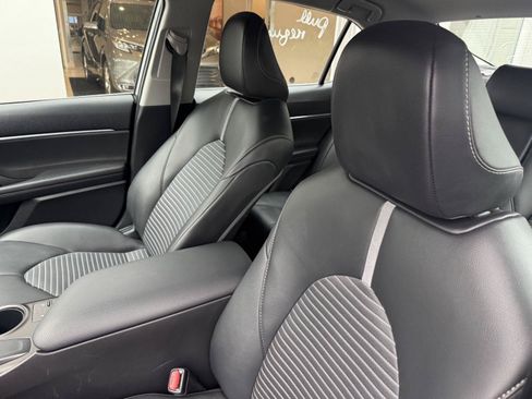 Used 2024 Toyota Camry SE FWD image 14