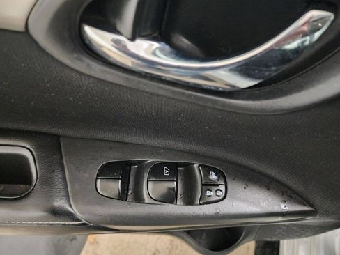 Used 2018 Nissan Sentra S image 11