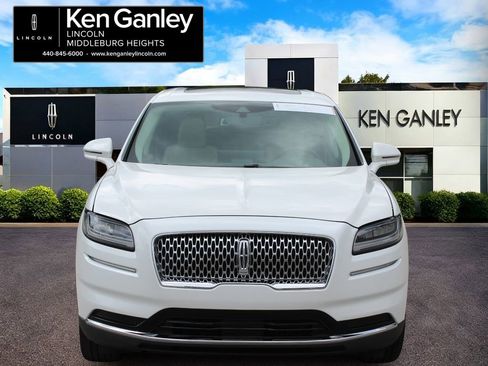 Used 2023 Lincoln Nautilus Reserve AWD/4WD image 2