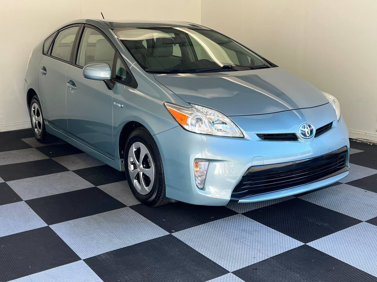 Used 2013 Toyota Prius Two FWD image 3