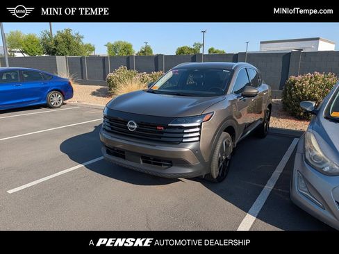Used 2025 Nissan Kicks SR FWD image 1