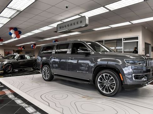 Used 2023 RAM 3500 Tradesman image 13