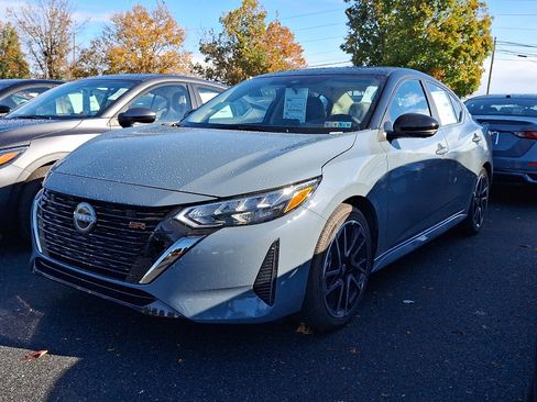 New 2025 Nissan Sentra SR w/ SR Premium Package image 3