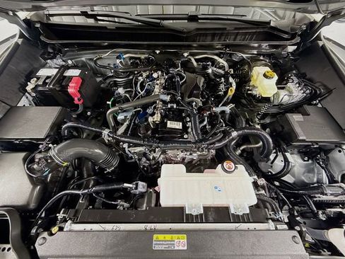 Certified 2026 Toyota Tacoma SR5 image 28