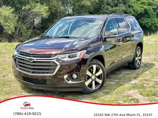 Used 2021 Chevrolet Traverse LT w/ LT Premium Package image 1