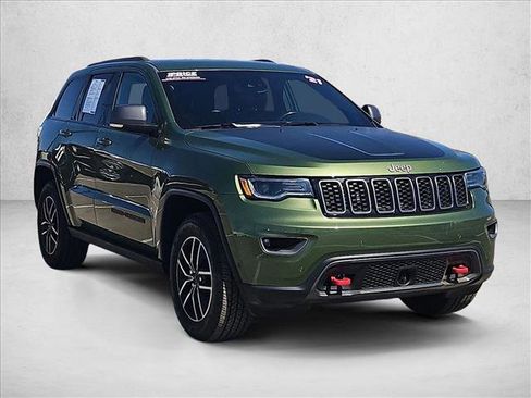Used 2021 Jeep Grand Cherokee Trailhawk w/ Trailhawk Luxury Group image 3