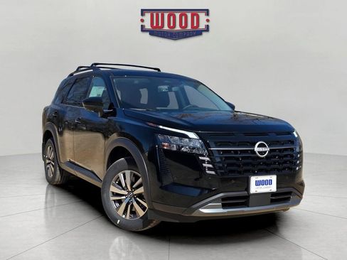 New 2026 Nissan Pathfinder SL image 1