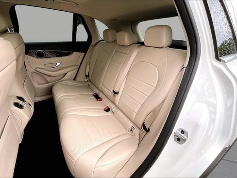 Used 2021 Mercedes-Benz GLC 300 image 21