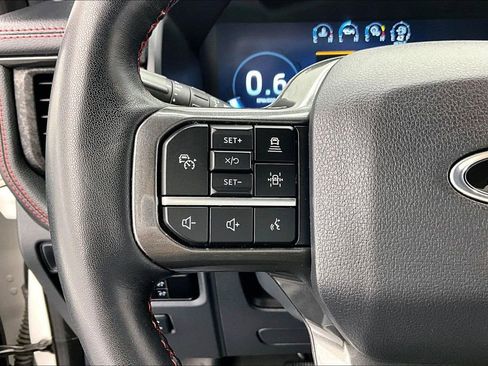Used 2024 Ford Expedition Limited AWD/4WD image 18