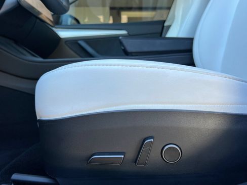 Used 2023 Tesla Model 3 Standard Range RWD image 13