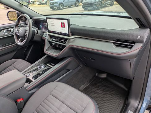 Certified 2025 Ford Explorer ST-Line w/ Premium Package image 39