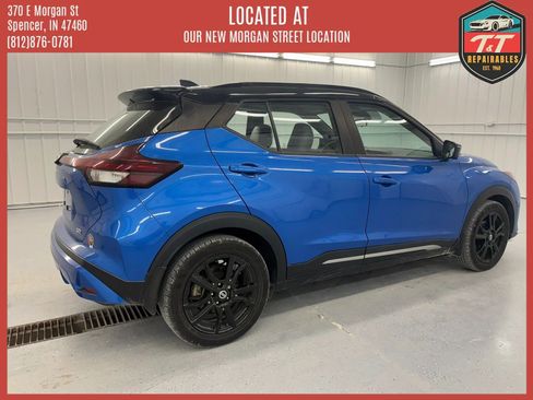 Used 2021 Nissan Kicks SR w/ SR Premium Package FWD image 3