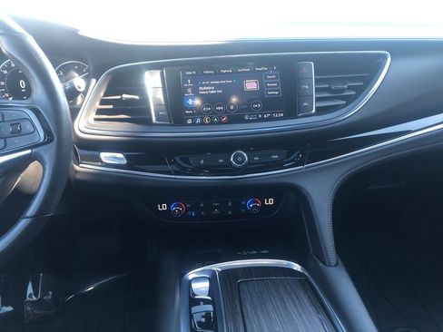 Used 2023 Buick Enclave Avenir w/ Avenir Technology Package AWD/4WD image 17