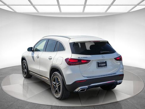 New 2026 Mercedes-Benz GLA 250 4MATIC image 2