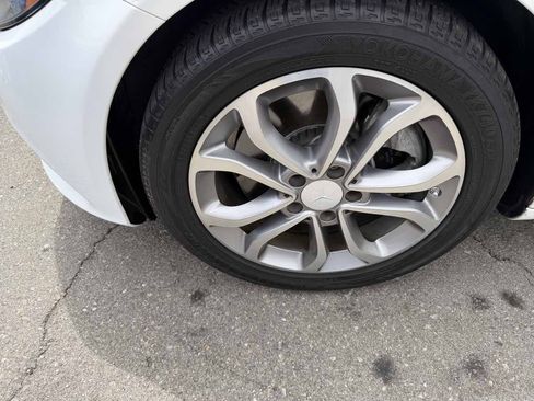 Used 2015 Mercedes-Benz C 300 Sedan image 7