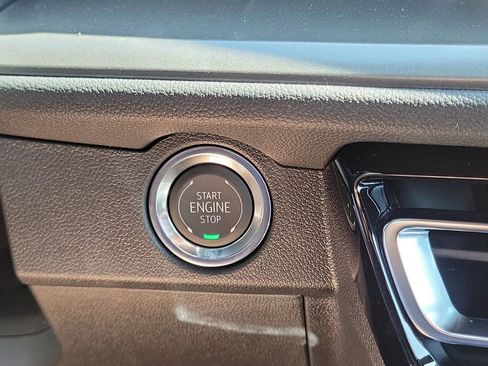 New 2026 Chevrolet Traverse LT image 10