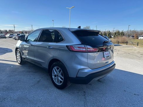 Used 2024 Ford Edge SEL image 5