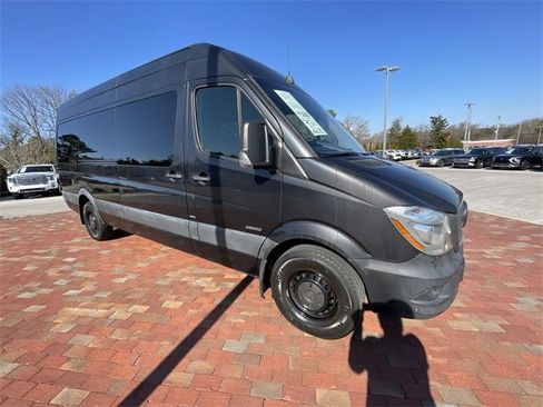 Used 2016 Mercedes-Benz Sprinter 2500 image 37