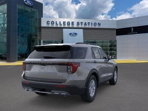 New 2026 Ford Explorer Active w/ Active Comfort Package image 8