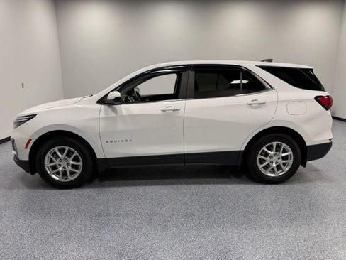 Used 2022 Chevrolet Equinox LT FWD image 8