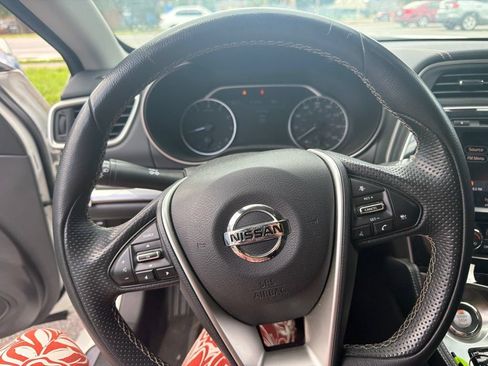 Used 2021 Nissan Maxima 3.5 SV w/ Floor Mat Group FWD image 9
