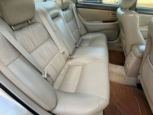 Used 2000 Lexus ES 330 image 17