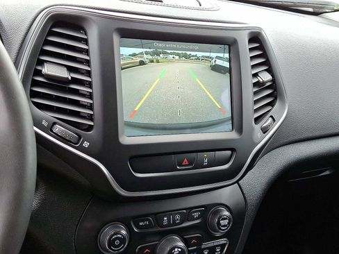 Used 2022 Jeep Cherokee Latitude Lux image 20