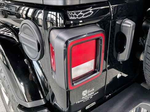 Used 2020 Jeep Wrangler Unlimited Sahara w/ Dual Top Group image 22