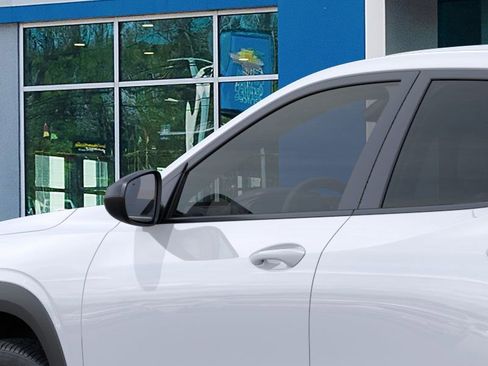 New 2026 Chevrolet Trax LS w/ Driver Confidence Package image 12