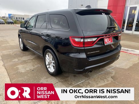Used 2023 Dodge Durango GT image 3