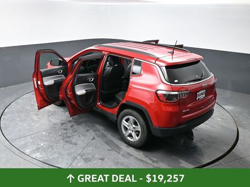 Used 2024 Jeep Compass Latitude image 60