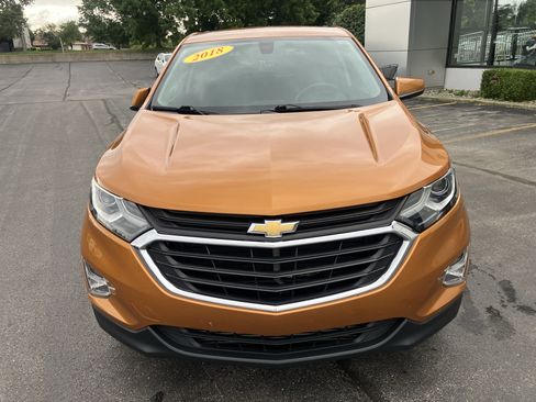 Used 2018 Chevrolet Equinox LT FWD image 2
