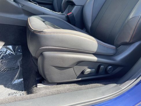 Certified 2025 Subaru Crosstrek 2.5i Limited w/ Crosstrek Mirror Package AWD/4WD image 9