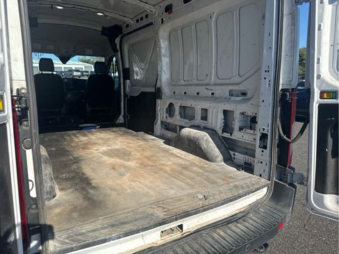 Used 2022 Ford Transit 350 Medium Roof AWD image 9