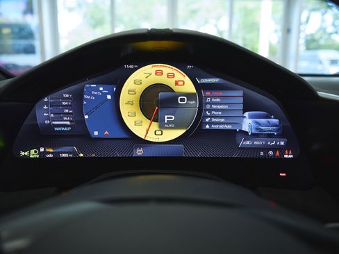 Used 2025 Ferrari Roma Spider RWD image 35