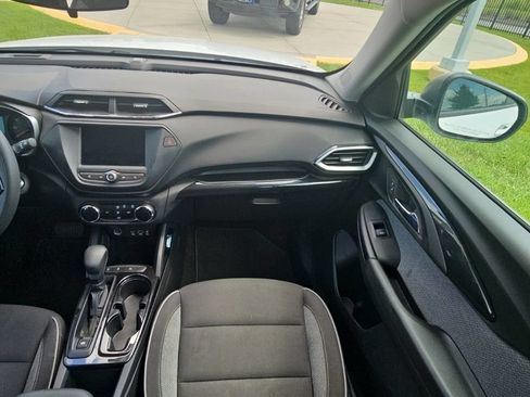 Used 2023 Chevrolet TrailBlazer LS FWD image 24