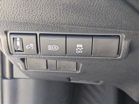 Used 2026 Toyota Corolla Cross LE FWD image 12